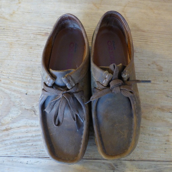 clarks shoes wallabees womens